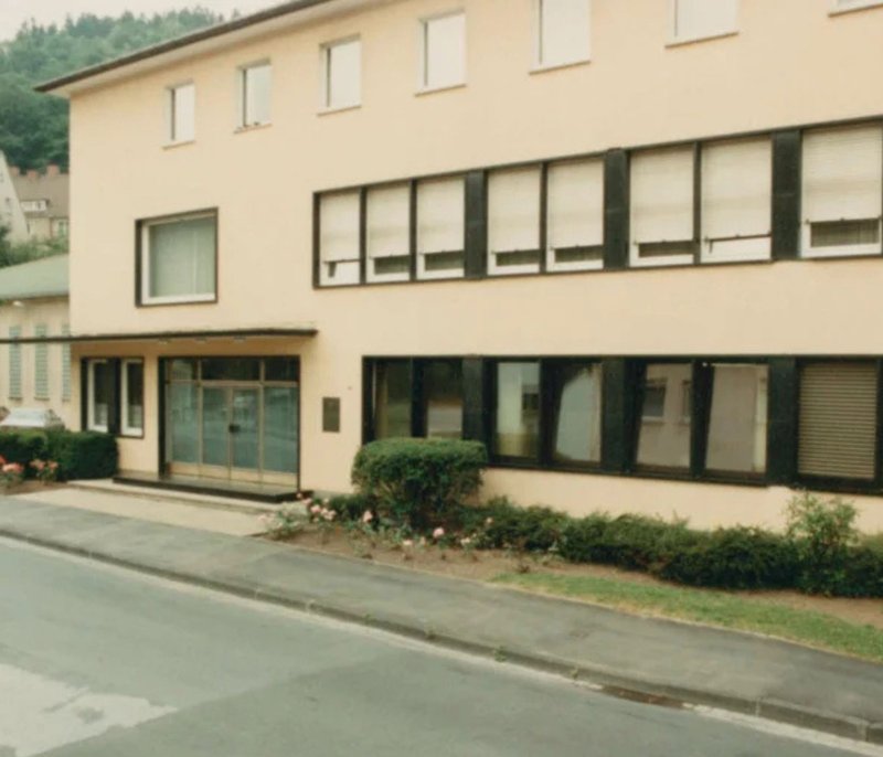 Bild: Eingang Verwaltungsgebäude Werk Königsstraße um 1970